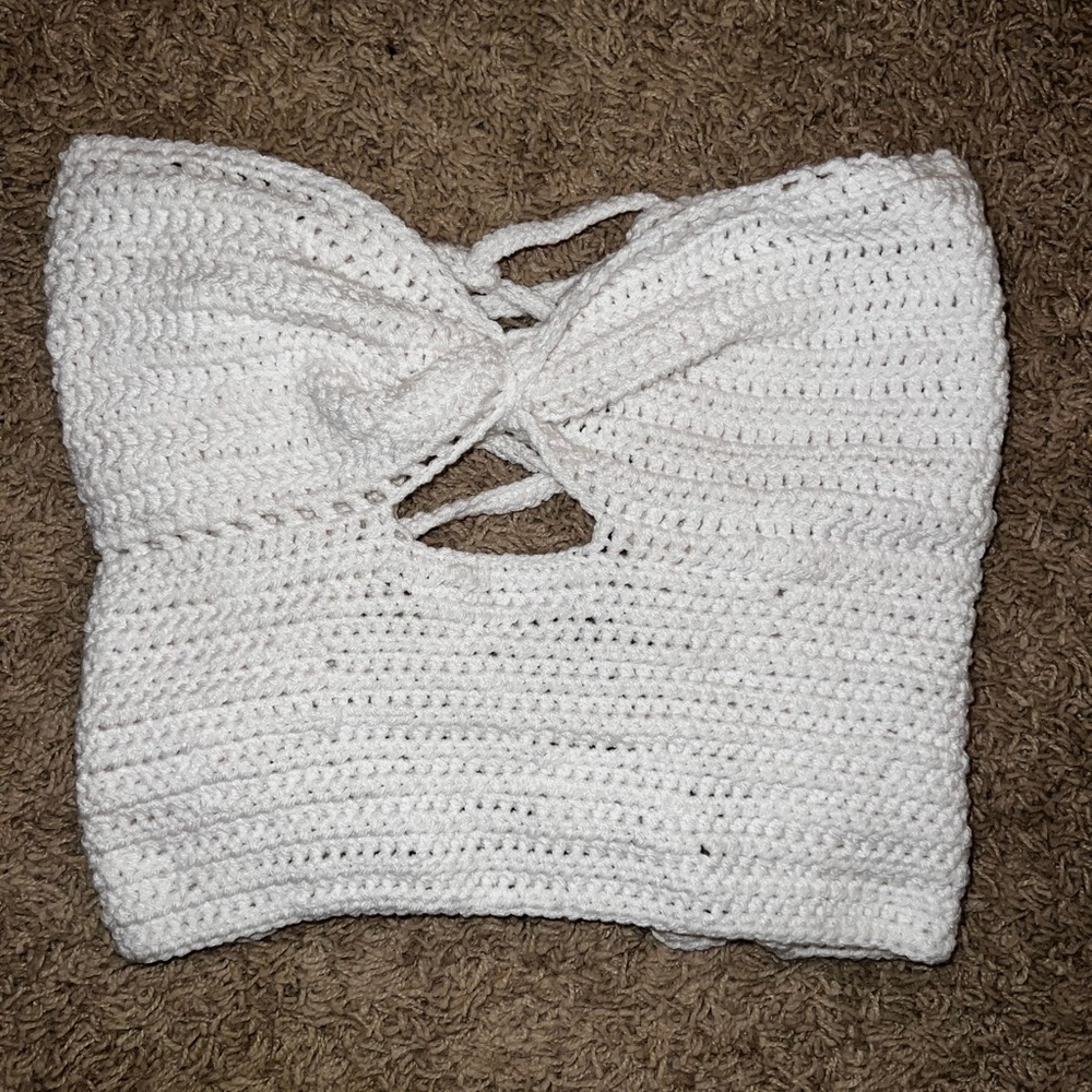 Crochet strapless crop top